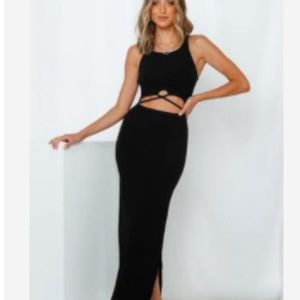 Black ribbed cut out maxi with side slits
